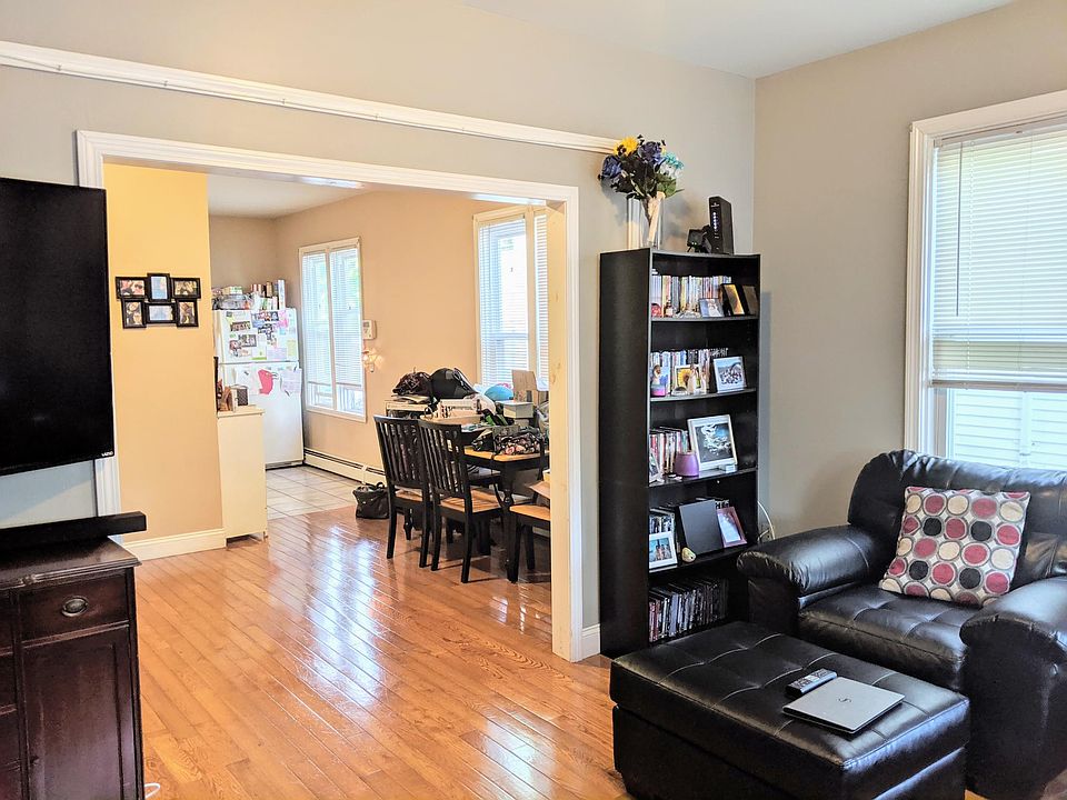 1st image of 106 Gesler St #1