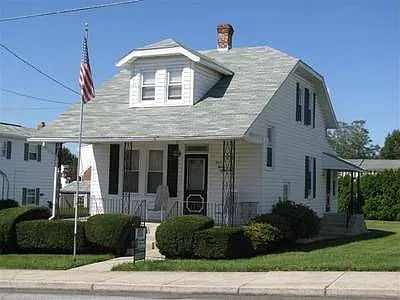 438 Fairview Ave photo 1