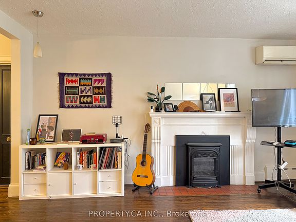 3rd image of 355 Spadina Rd