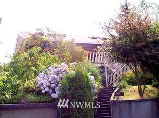 6512 39th Ave SW, Seattle, WA 98126