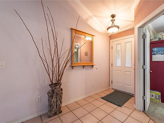 3rd image of 11 Ettington Dr
