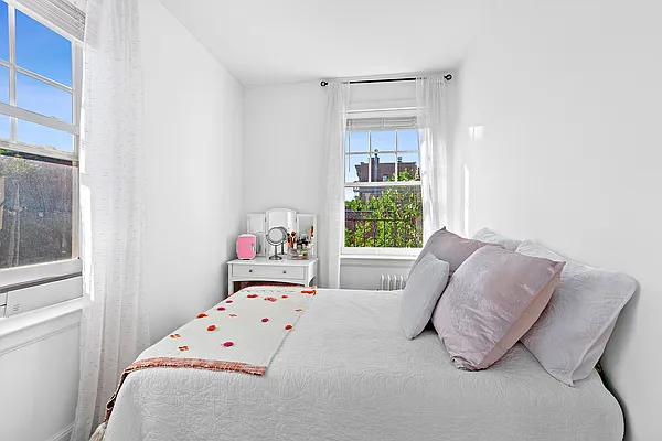 Sold by Compass | media 2