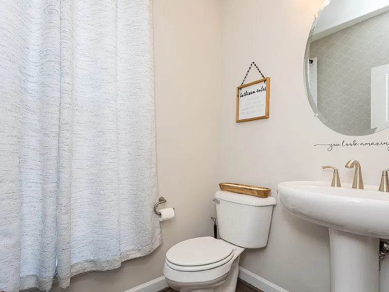 3381 Monterey Dr — Photo 17