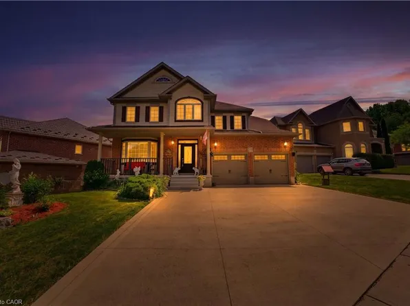 805 Munich Cir, Waterloo, ON N2V 2N5