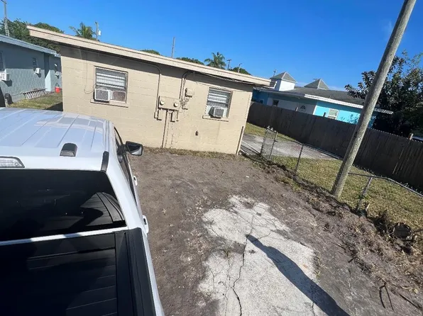 810 N 17th Street, Fort Pierce, FL 34950