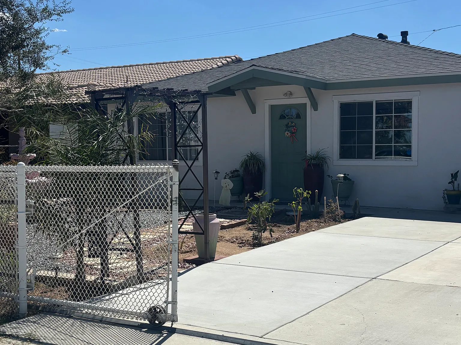 3 bed, 1095 sqft, $2,375 — Photo 1