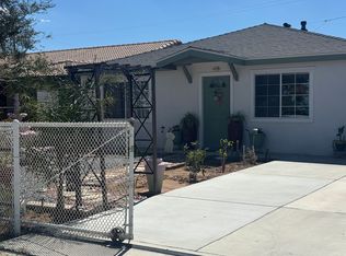 16525 Smoke Tree St #1, Hesperia, CA 92345
