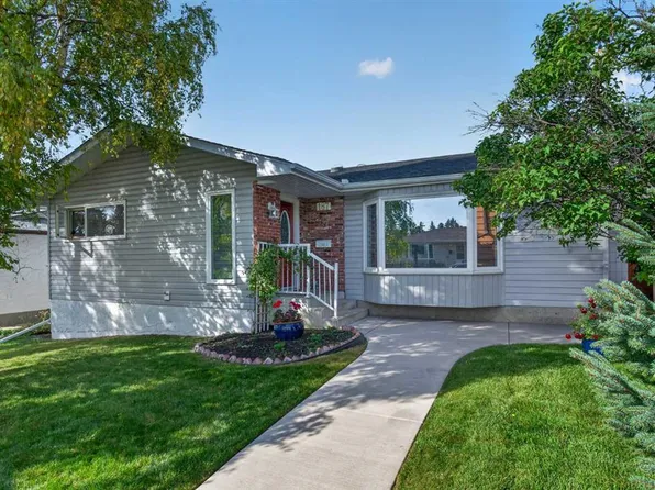 187 E Silver Brook Rd NW, Calgary, AB T3B 3H9