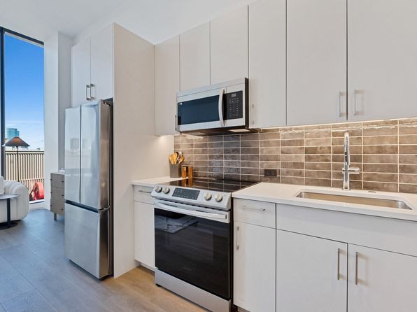 1101 W Van Buren St #1118