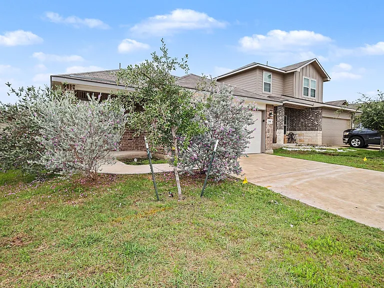 144 Hogans Aly — Photo 3