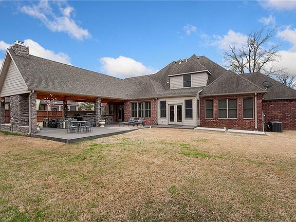 5th image of 4 S Queensborough Ln