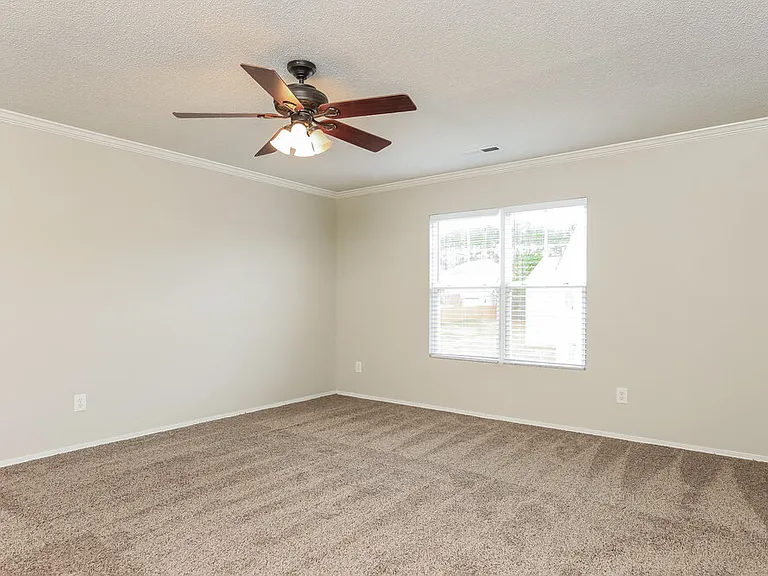 1005 Gelfield Rd — Photo 10
