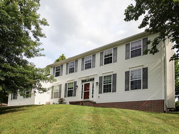 2nd image of 590 Piedmont Ln