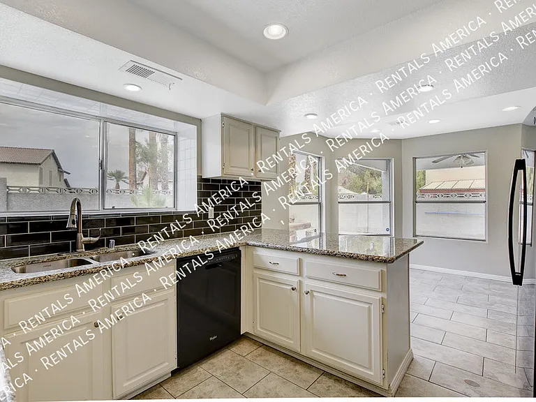 319 Simon Bolivar Dr — Photo 19