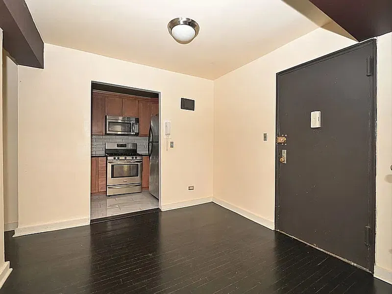 1 bed, 1.0 bath, $1,541 — Photo 3