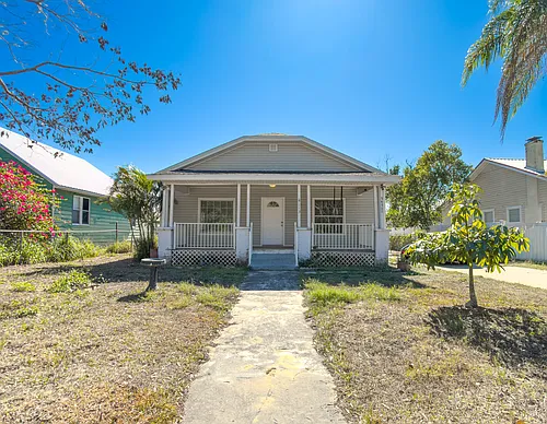543 Rose Ave Photo 1