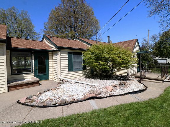 3rd image of 210 W Everettdale Ave