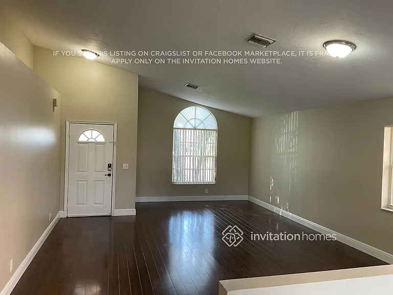 4872 NW 103rd Dr — Photo 2