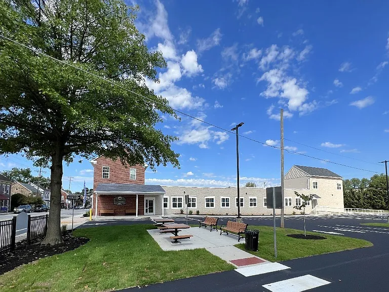 421 W King St — Photo 19