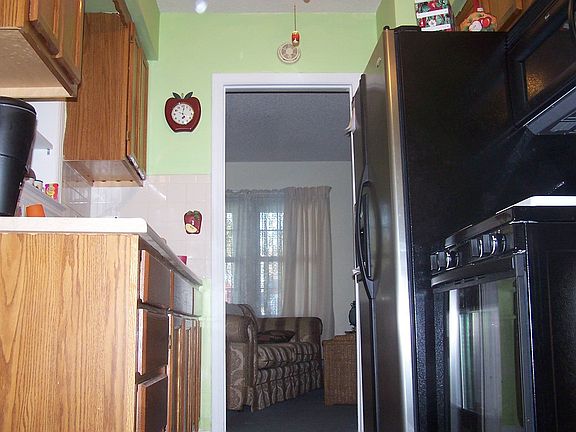 3rd image of 2308 S Cedar Ave