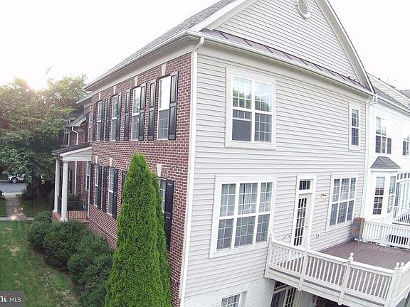 2nd image of 18490 Lanier Island Sq