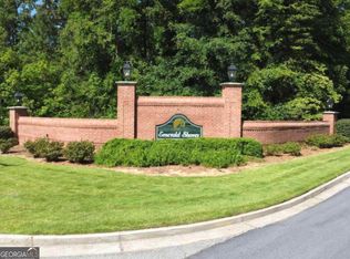 1221 Emerald Shores Dr, White Plains, GA