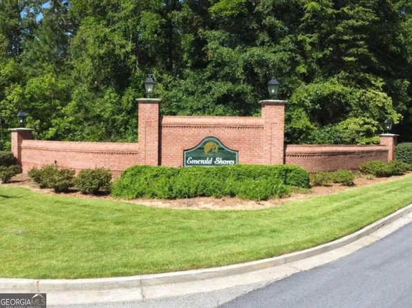 1221 Emerald Shores Dr, White Plains, GA 30678