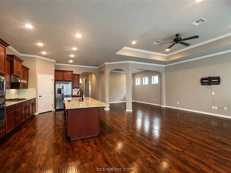 2607 Hailes Ct — Photo 3