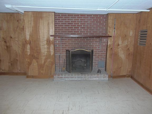 deyerle basement den with fp_08292014