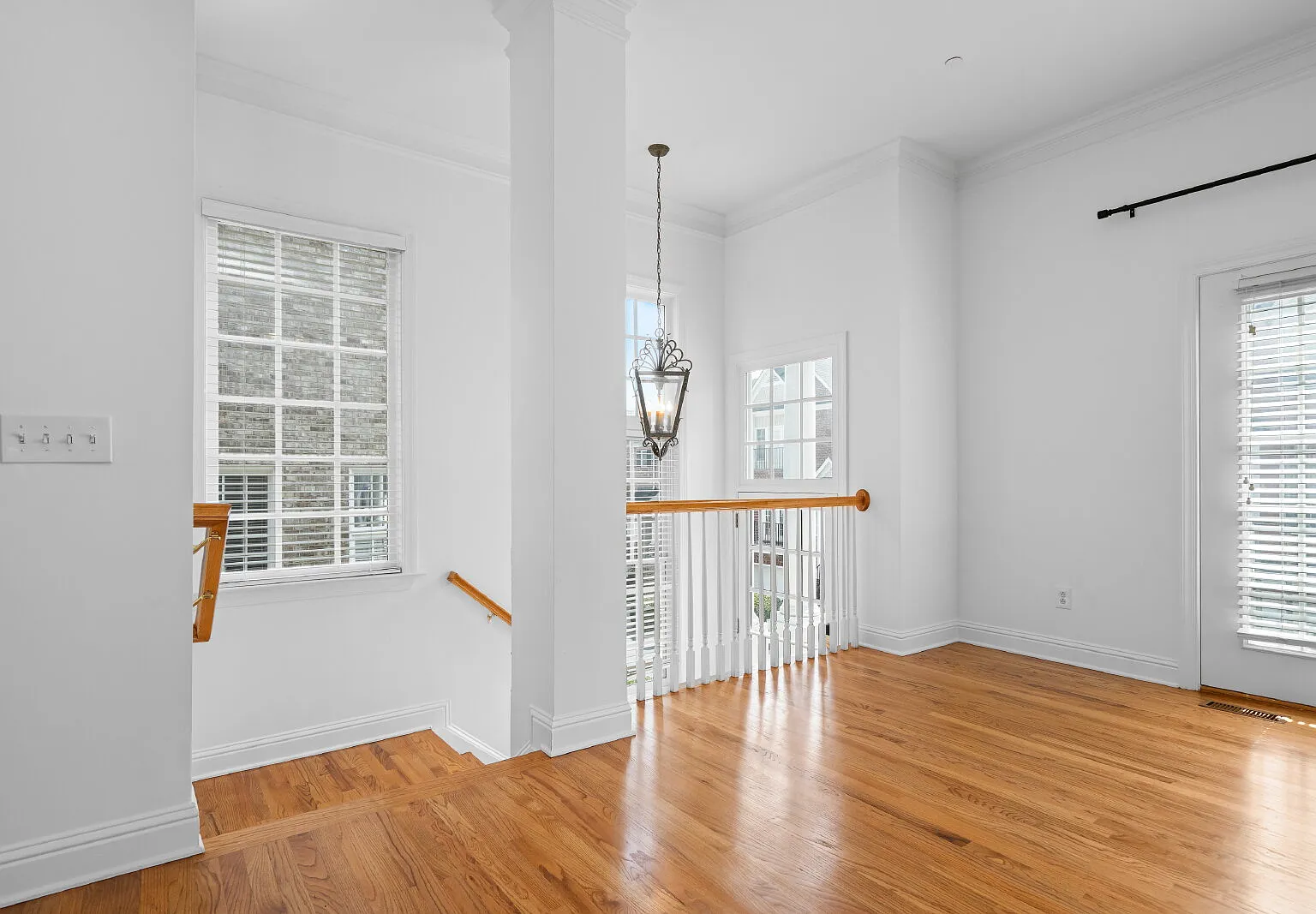 4 bed, 3.5 bath, 2884 sqft, $3,550 — Photo 4