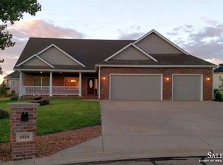 1818 Blue Stem Ln, Salina, KS 67401