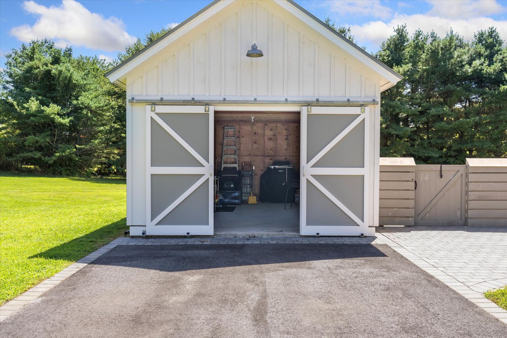  one car detached garage