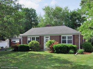 20 Venus Dr, Warwick, RI 02818