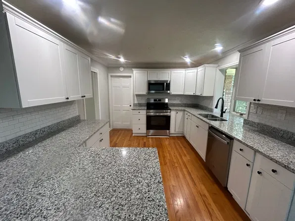 26 Nob Hill Rd, Columbia, SC 29210