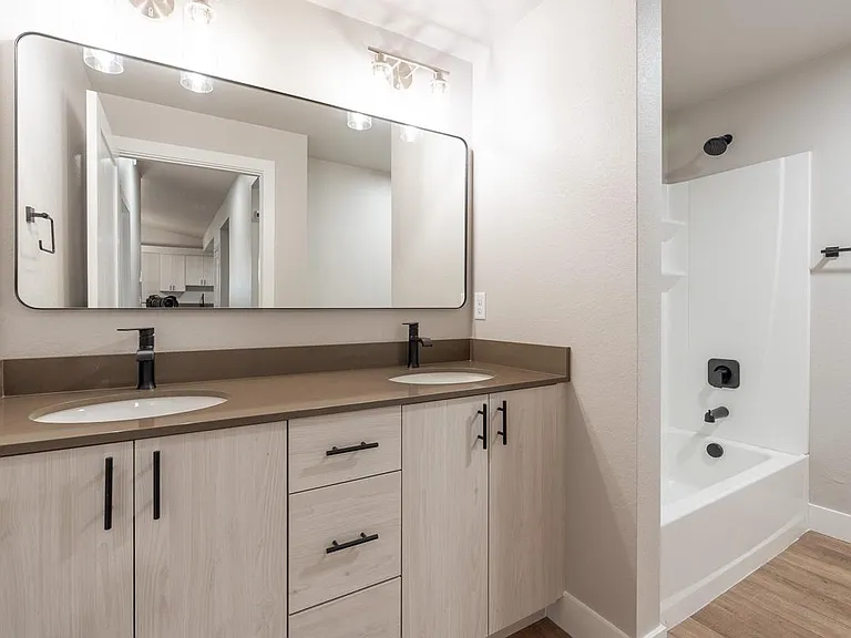 922 Sunset St #304 — Photo 12