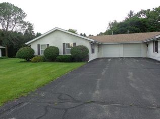 701 E Clay St #2, Whitewater, WI 53190