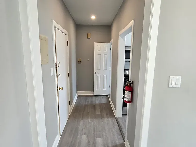 680 Kennedy Blvd #301 — Photo 9
