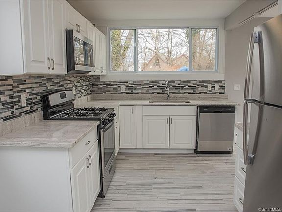 5th image of 88 Riverview Ave