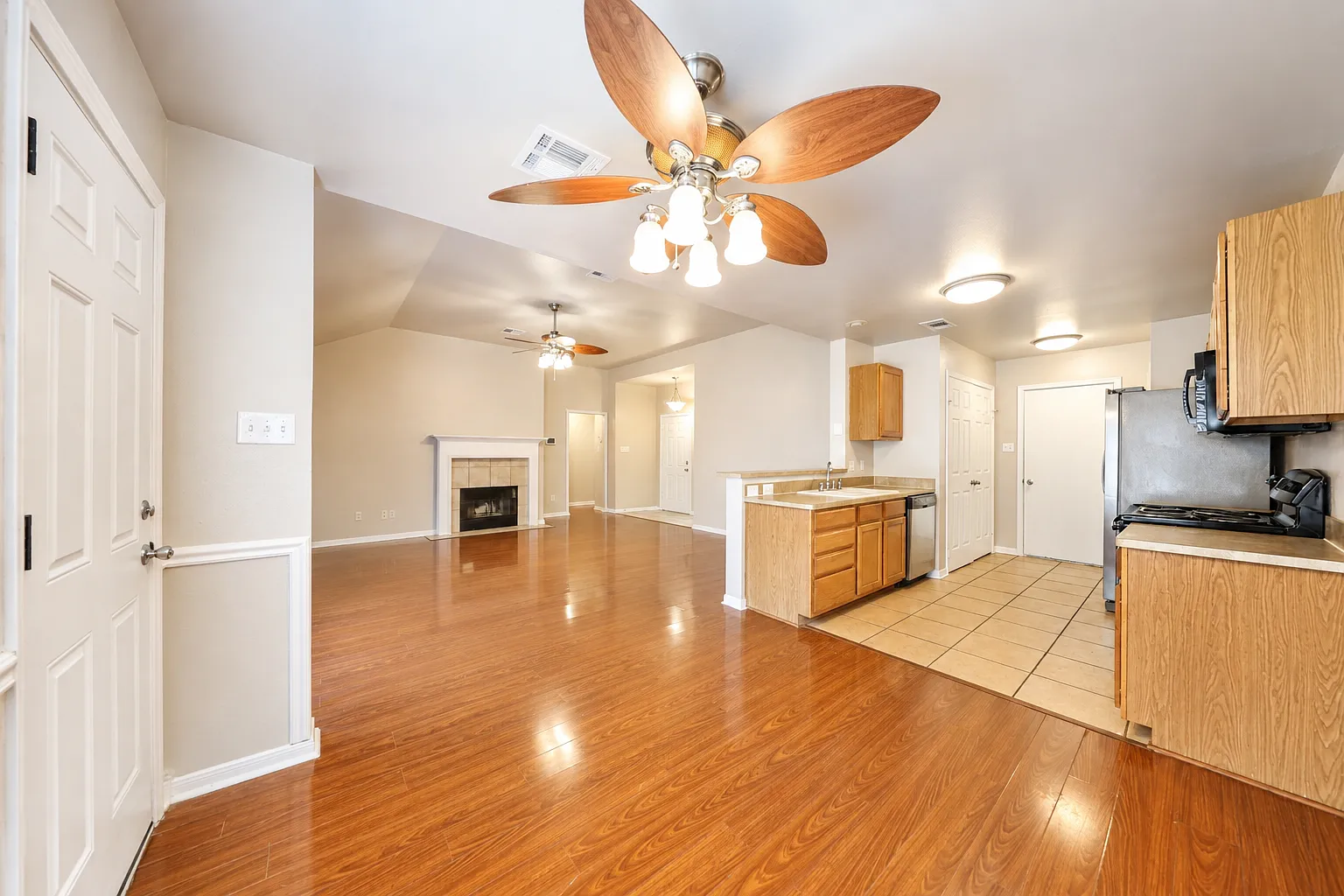 8403 Skyview Temple-o — Photo 4