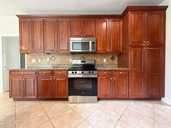2nd image of 8331 GOLDEN BAMBOO Drive