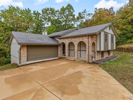 3600 Antonia Woods Dr, Imperial, MO 63052