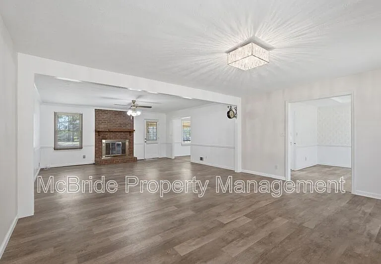 5182 Bluegrass Trl — Photo 4