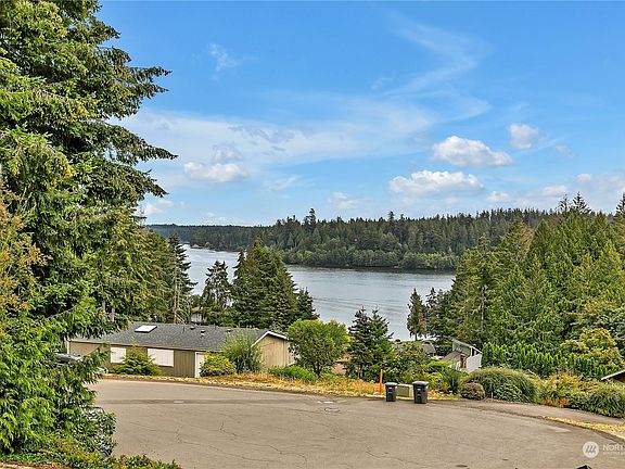 5th image of 90 E Sea Breeze Drive