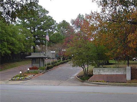 4th image of 815 Merrywood Gln APT 4