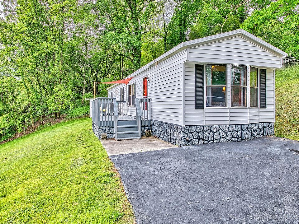 1060 East St, Waynesville, NC 28786 Zillow