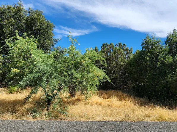 20737 E Larry Ln, Mayer, AZ 86333