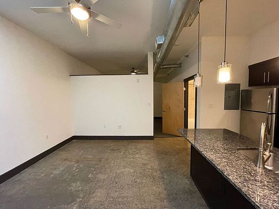 3rd image of 115 E Broad St #207