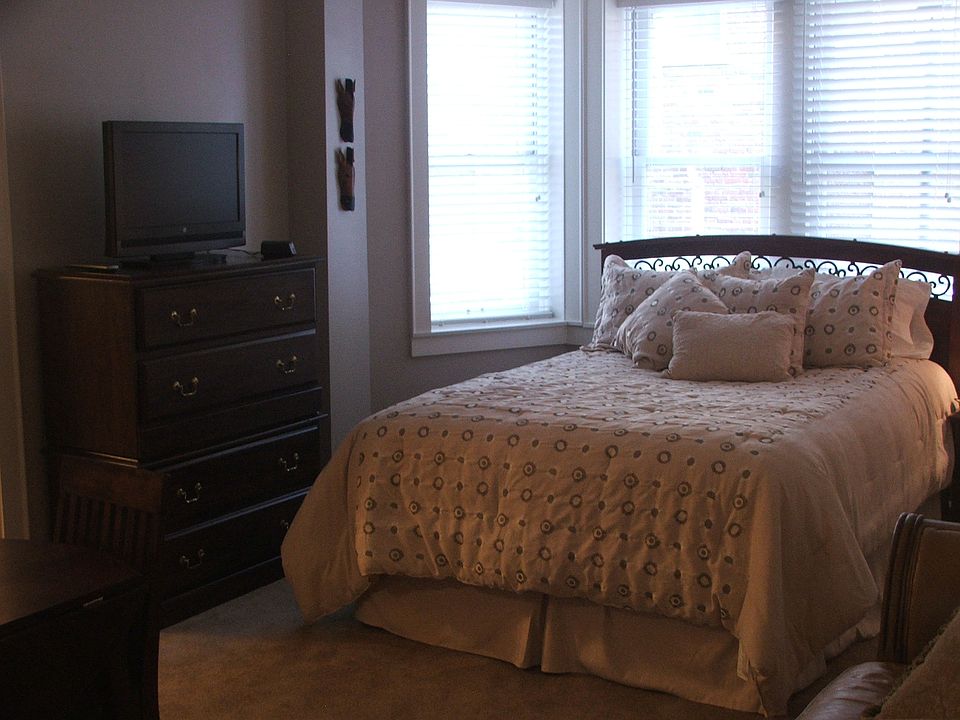 1st image of 230 East 9th Street #105
