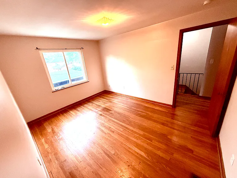 1525 Waltham Rd #1 — Photo 11