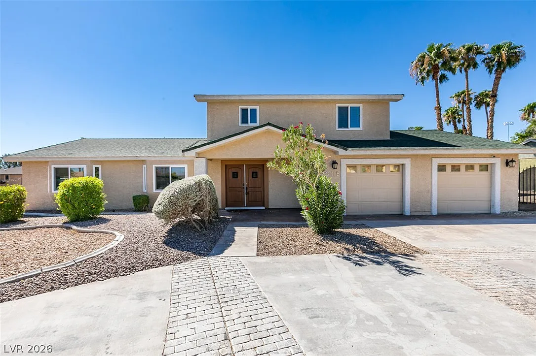3 bed, 3.0 bath, 2382 sqft, $3,310 — Photo 4